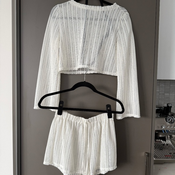 White Crochet Cover-Up Set | Long Sleeve Crop Top & Shorts Size XS - Picture 4 of 11